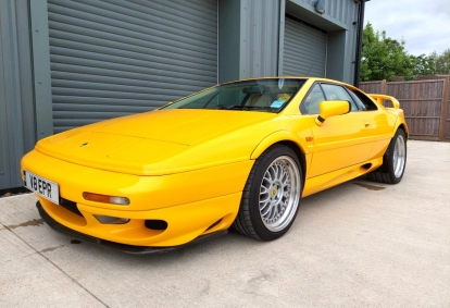 Lotus Esprit V8 GT